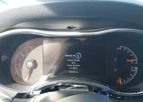 2019 Jeep Grand Cherokee Limited 4X2 z USA, uszkodzony, nr VIN 1C4RJEBG8KC789480